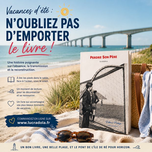 Le livre sur une plage de l'île de Ré, le pont de l'île en arrière-plan